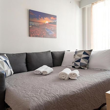 Entire Apt, 3Rd Floor, 1 Bedroom أثينا المظهر الخارجي الصورة